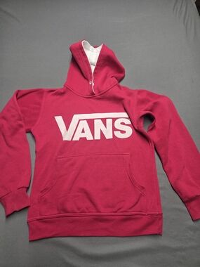 Classic skate heritage! Authentic Vans women's long-sleeve pullover hooded sweat